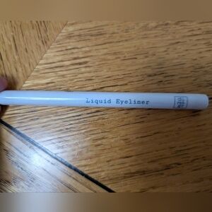 M2u Liquid Eyeliner in Black